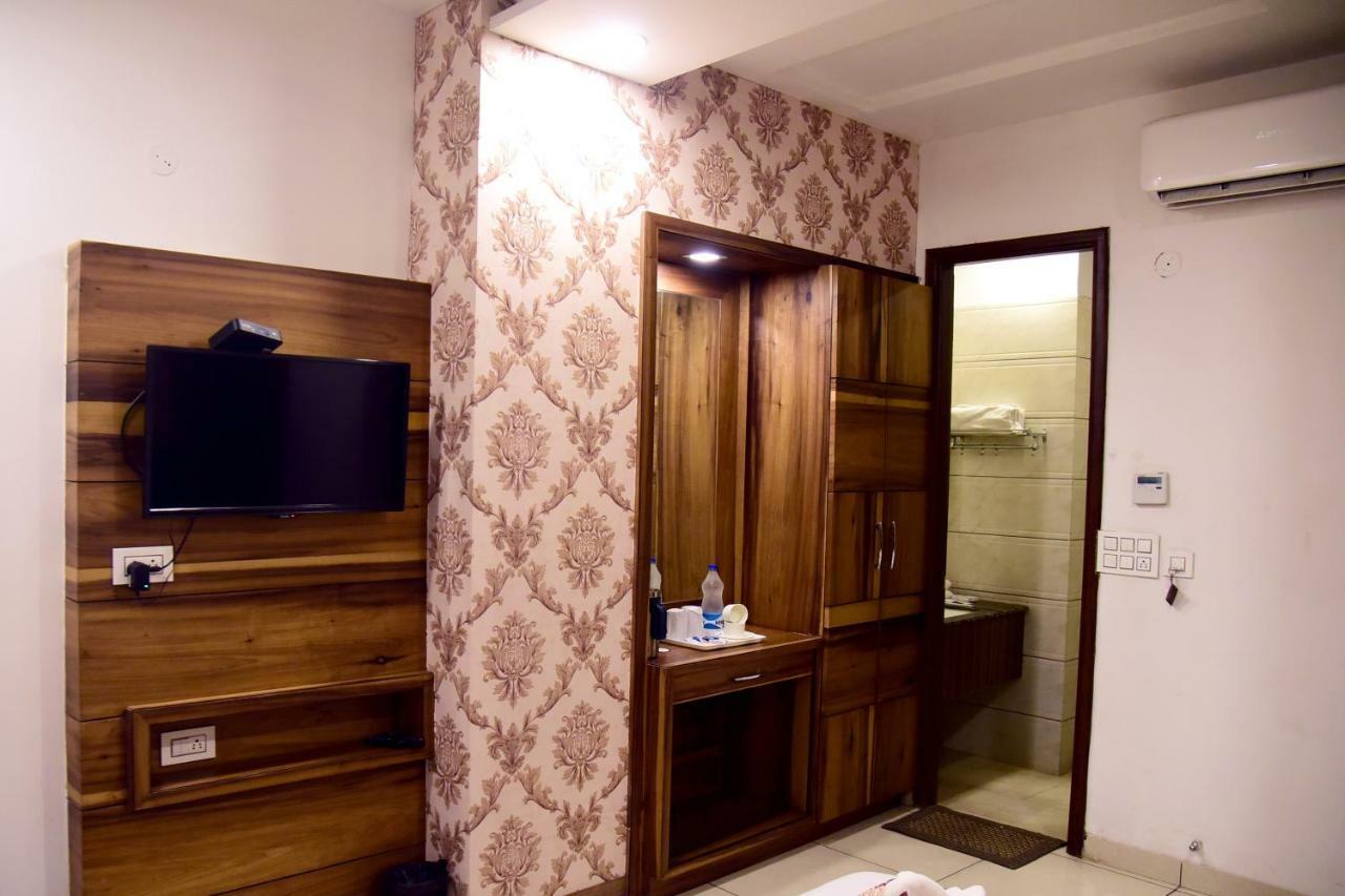 Hotel D S Inn Amritsar Extérieur photo