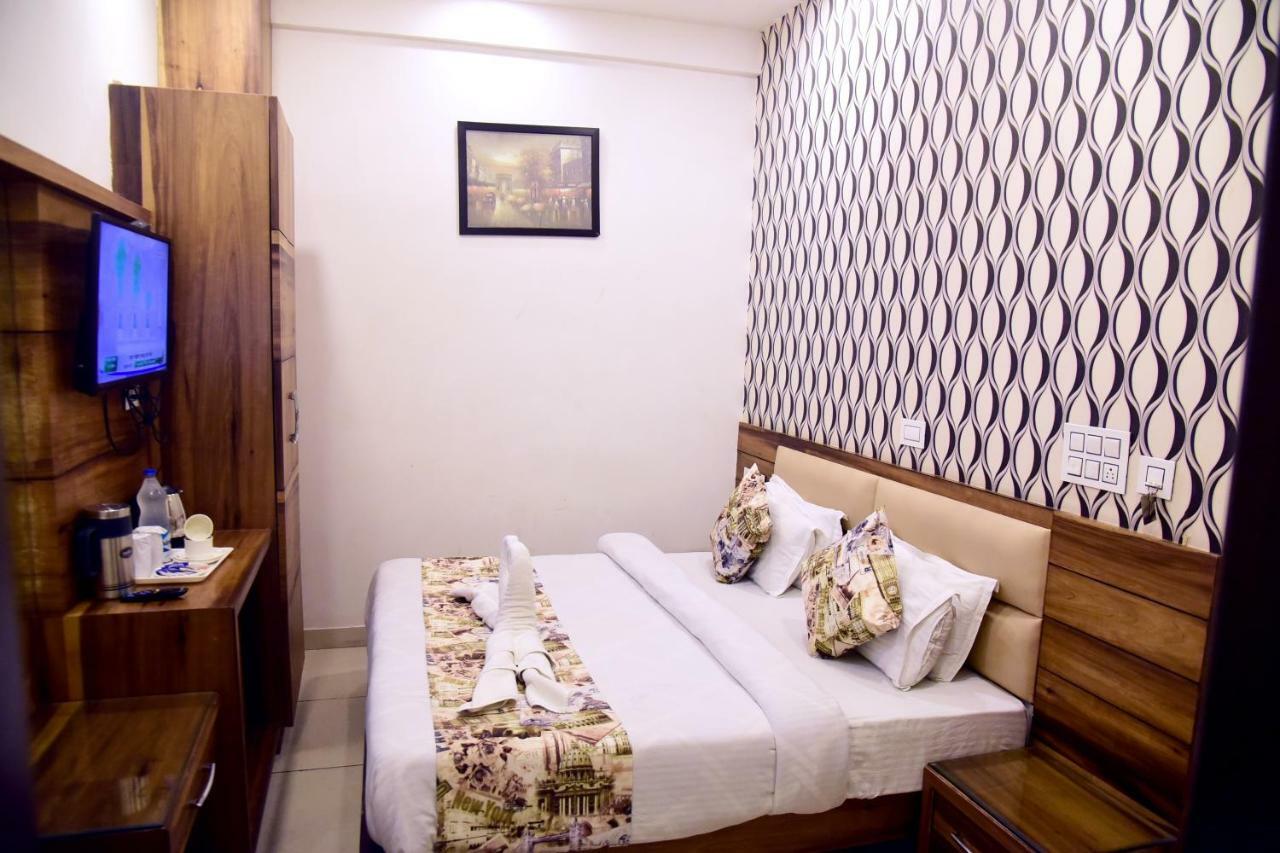 Hotel D S Inn Amritsar Extérieur photo