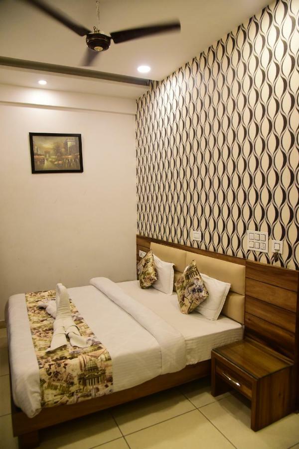 Hotel D S Inn Amritsar Extérieur photo