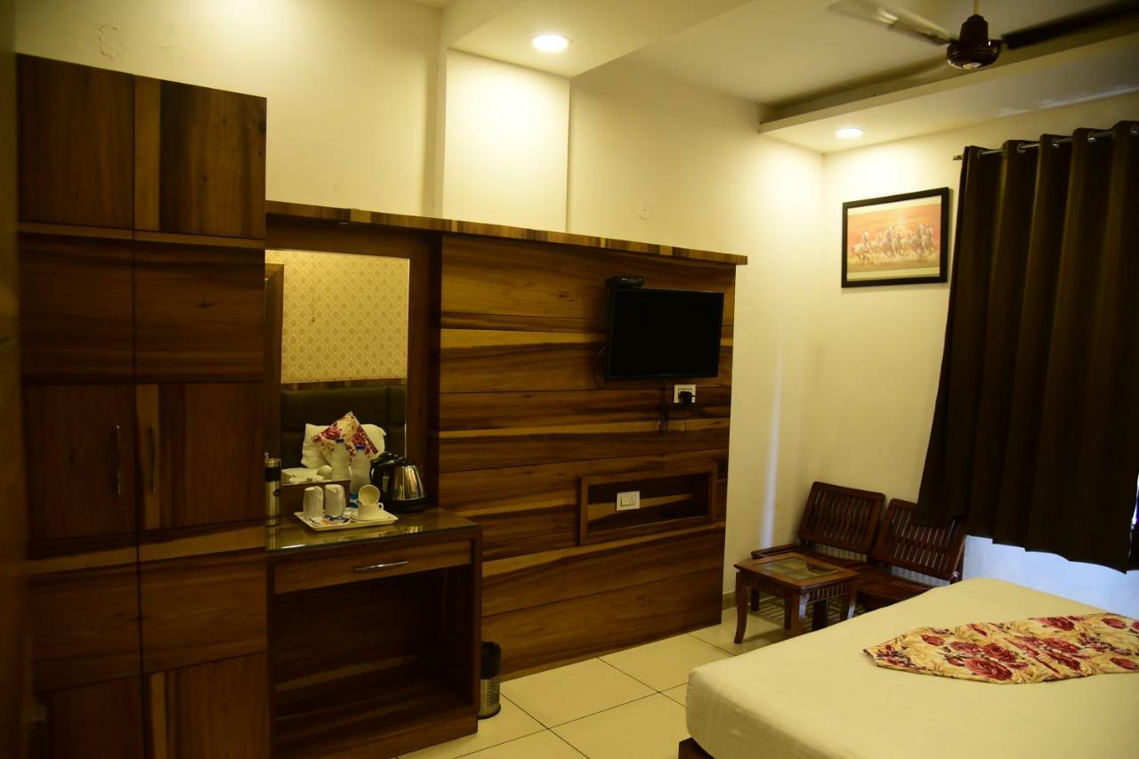 Hotel D S Inn Amritsar Extérieur photo