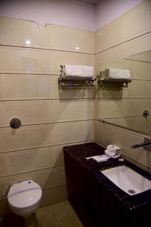 Hotel D S Inn Amritsar Extérieur photo